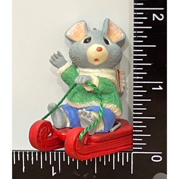 1991 HALLMARK KEEPSAKE ORNAMENT QX495-9 LOOK OUT BELOW TENDER TOUCHES MOUSE - Picture 4 of 6